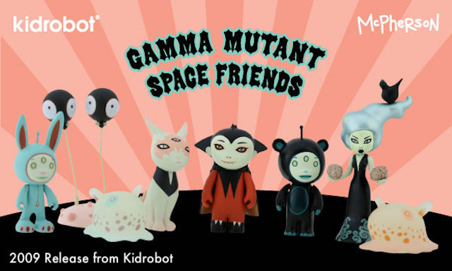 Kidrobot x Tara McPherson STELLAR DREAM SCOUTS GAMMA Mini Vinyl Figure