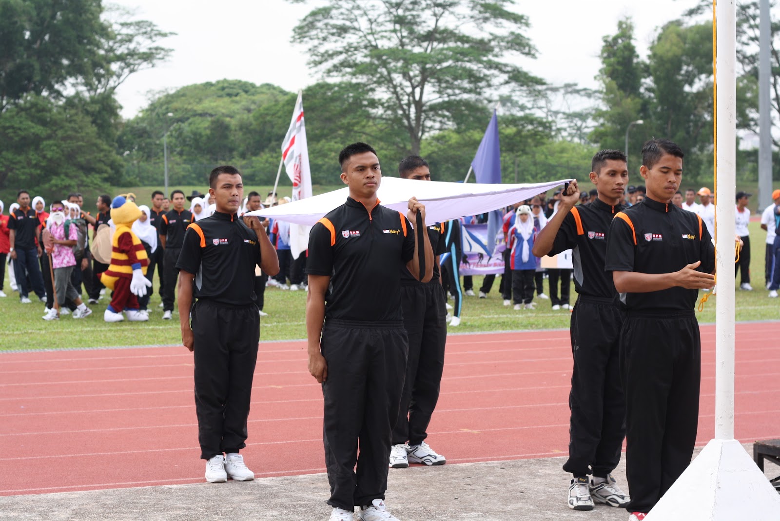 ALAM's ROTU-Navy Official Blog: KARNIVAL SUKAN PALAPES LAUT KE 10