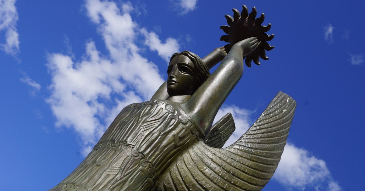 My Desktop Daily DESKTOP 1126 ETHOS STATUE, CANBERRA