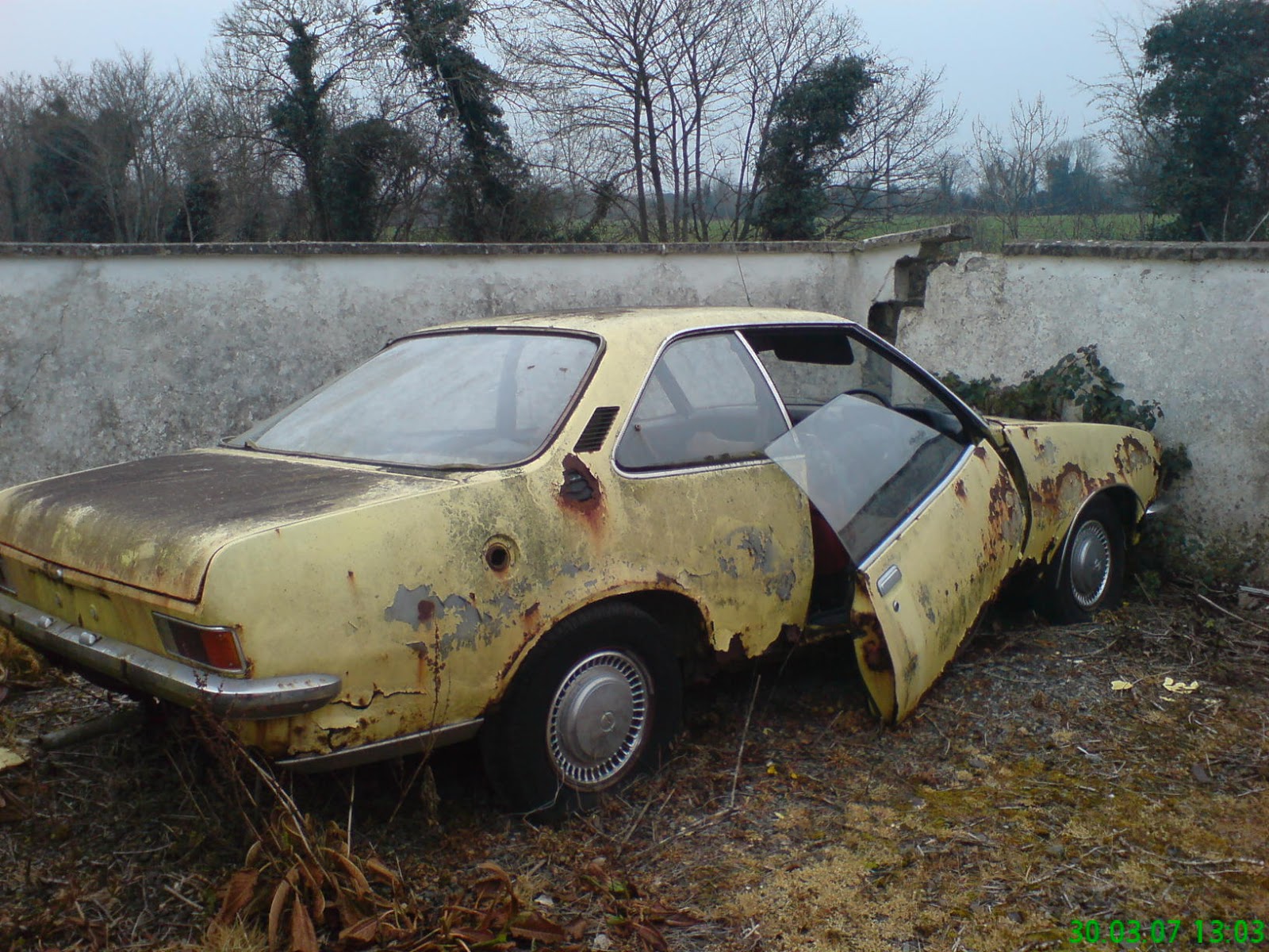 Opel rekord запчасти