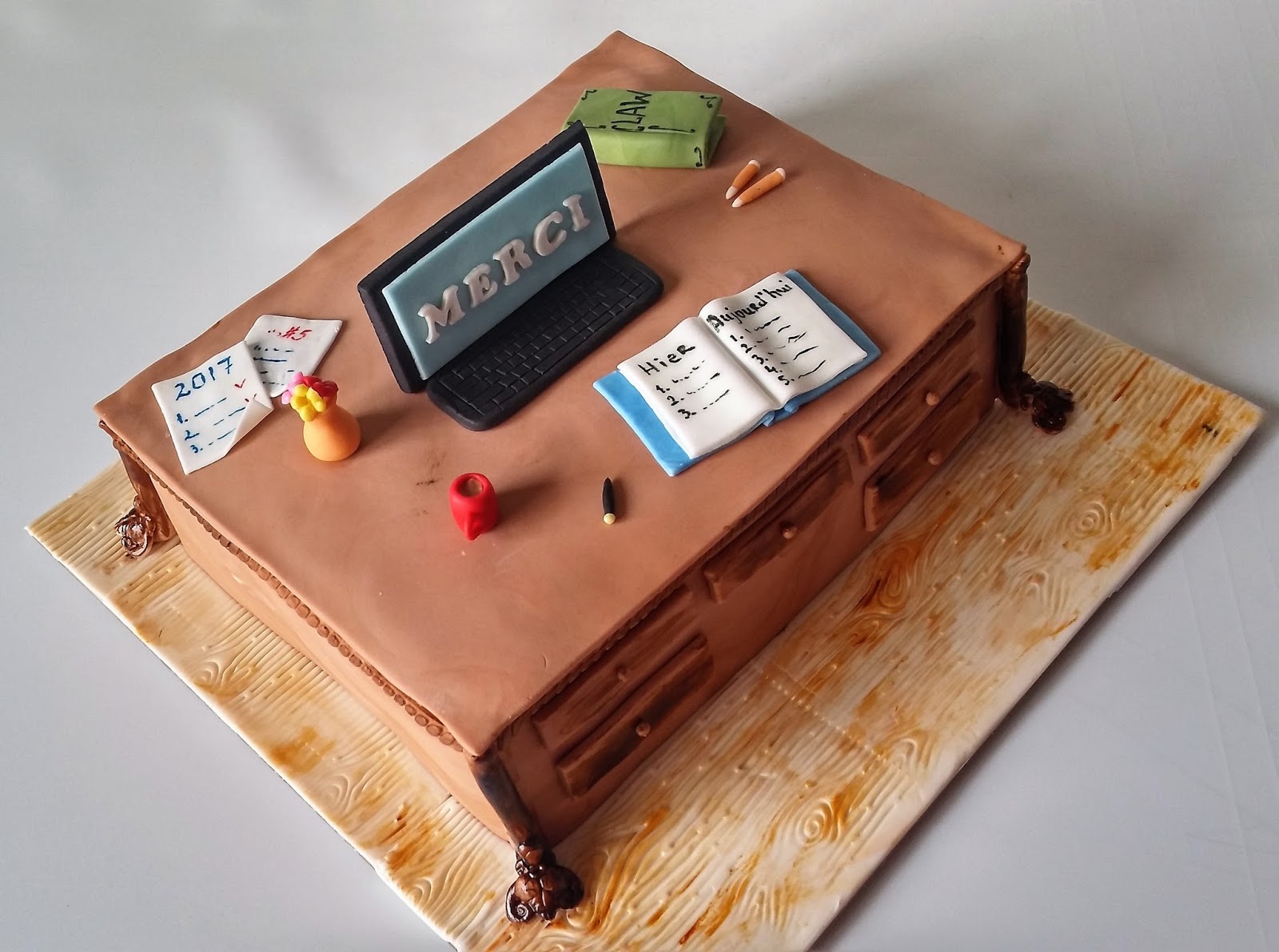 CakeSophia Office desk cake