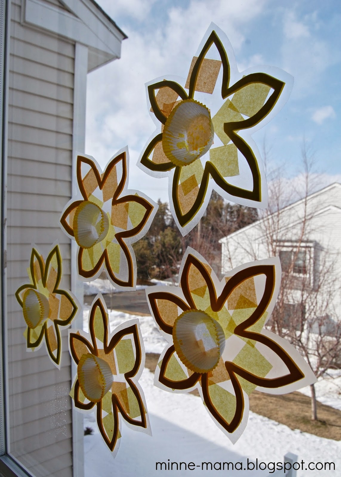 {Guest Post} ToddlerMade Spring Suncatchers