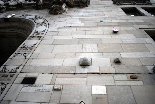 Mille Fiori Favoriti: Artifacts on the Chicago Tribune Tower's Walls