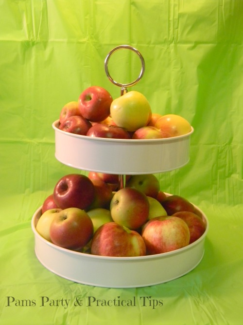 A fun way to display fresh apples 
