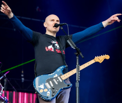 Billy Corgan Foto de Billy Corgan cantando en concierto