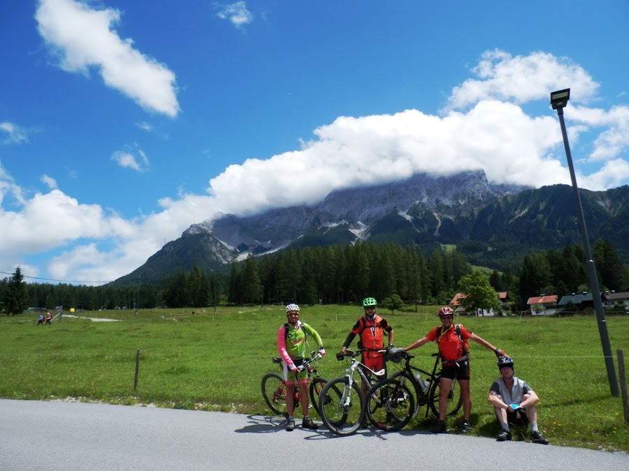 el-monte-Zugspitze-transalpes-en-btt-alemania-austria