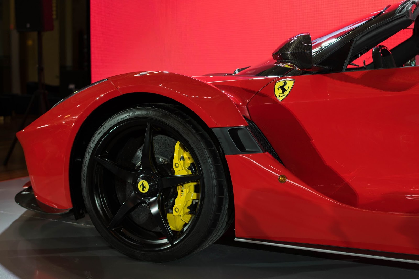 Ferrari LAFERRARI вид сверху