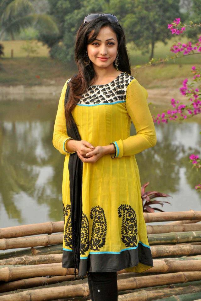 Indian College Girls Hot Images And Indian School Girls ...