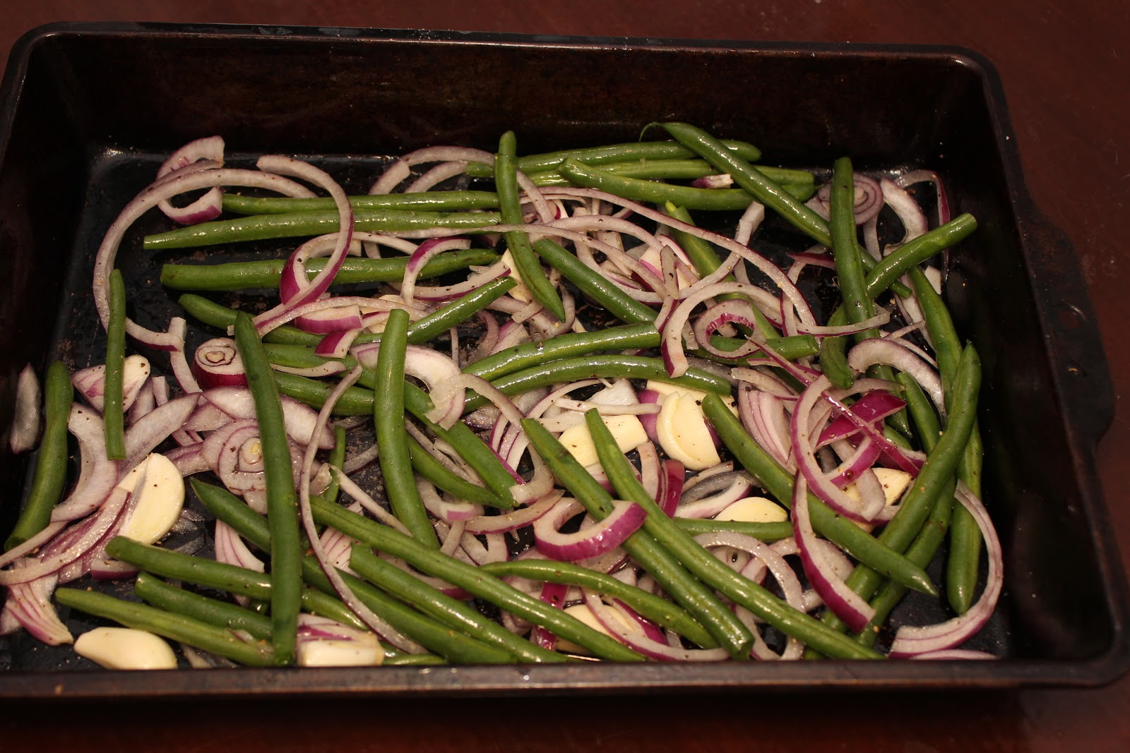 Pine Needle Tea Roasted Green Beans, Onions, and Garlic with Balsamic Vinegar