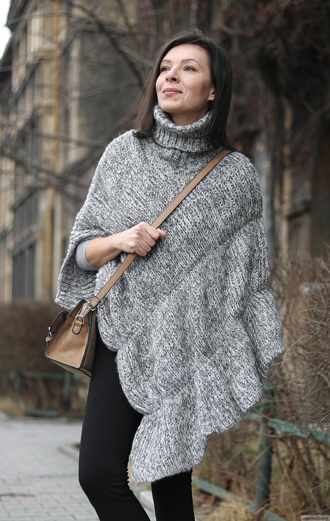 Moda Swetry Poncza Made in Italy Ponczo jasnoszary Melan\u017cowy W stylu casual 