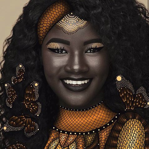 Punya Kulit Terhitam Didunia, Khoudia Diop Malah Jadi Model Terkenal Punya Kulit Terhitam Didunia, Khoudia Diop Malah Jadi Model Terkenal
