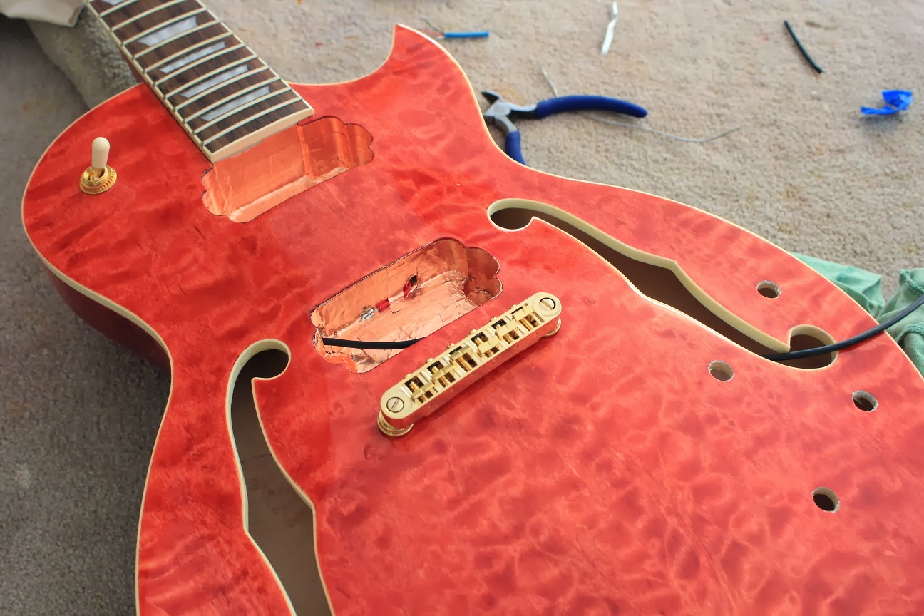 Guitar Kit Builder: Les Paul Florentine: Polishing Done, Hardware Installed