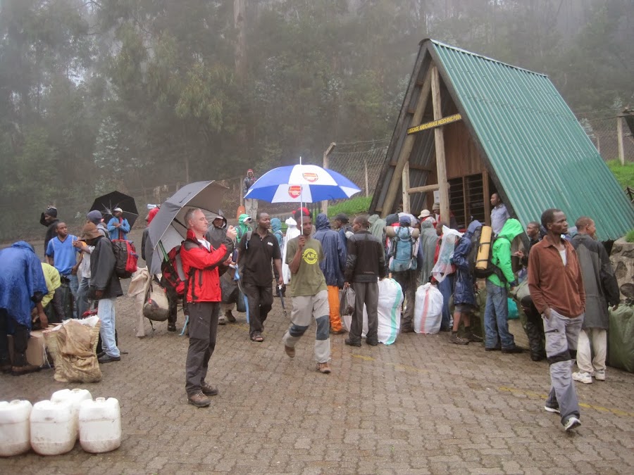 ENLACIMA-Preparación-de-la-salida-trekking-Kilimanjaro-Ruta-Machame