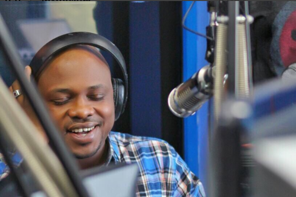 VIDEO: Kilichomtoa Machozi Q Chillah Wakati Akiwa Kwenye Interview ya XXL ya Clouds FM (Exclusive)