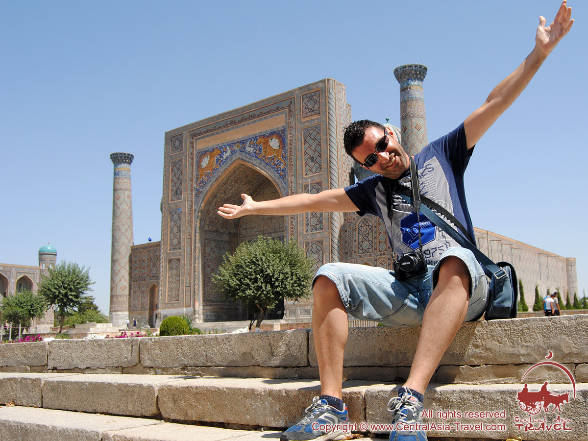 Ташкент туристический. Узбекистан Самарканд туризм. Узбекистан Сарканд туристы. Туристы в Самарканде. Тури́зм в Узбекиста́не Самарканд.