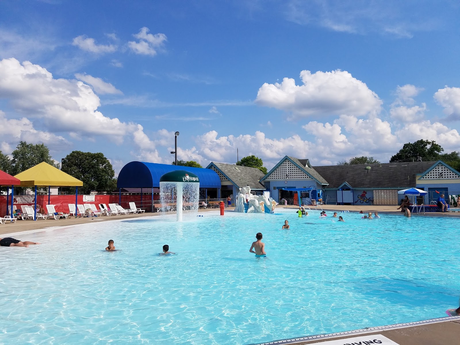 Play St. Louis Splash and Swimplex Pool, Union