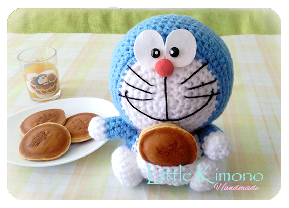 http://www.littlekimono.com/2016/08/amigurumi-doraemon-reto-handmade.html