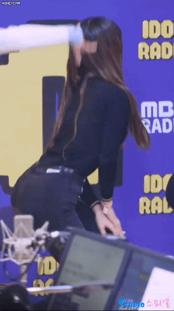 1596242585.gif