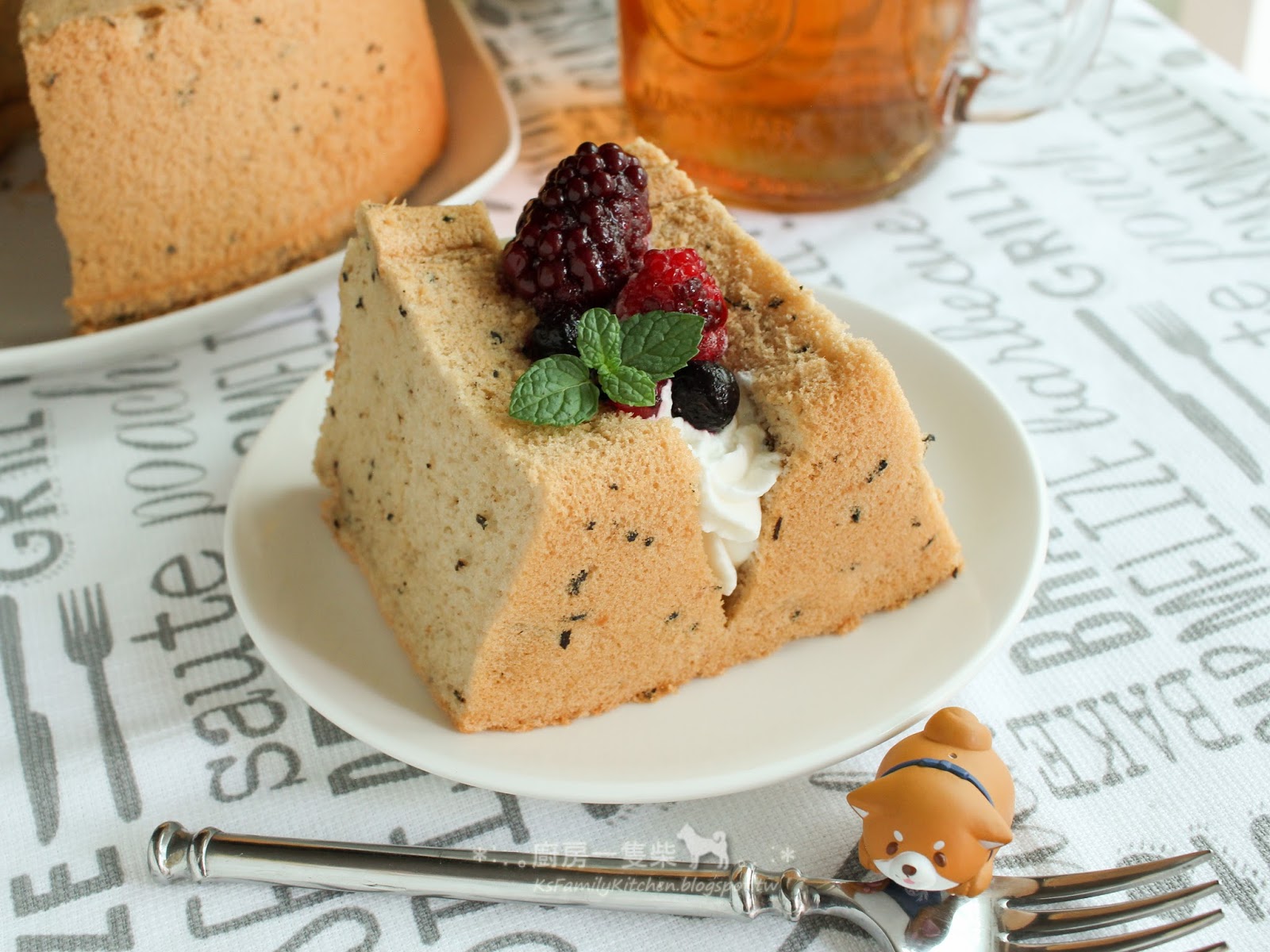 【烘焙玩甜點】紅茶戚風蛋糕 Black Tea Chiffon Cake ，附戚風三明治Chiffon sandwich做法（檸檬鮮奶油餡） *.｡廚房一隻柴｡.*