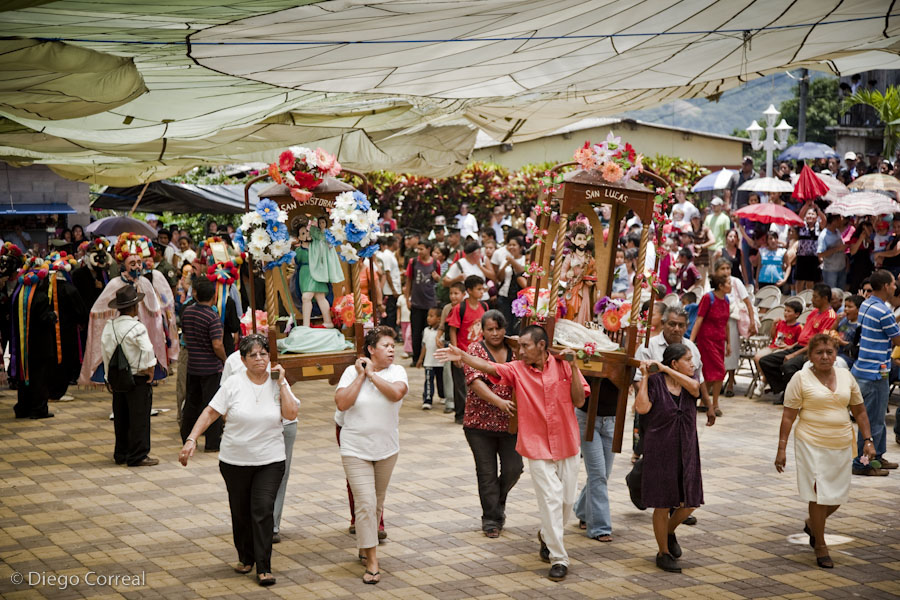Diego Correal Imagery: Age old festival in El Salvador