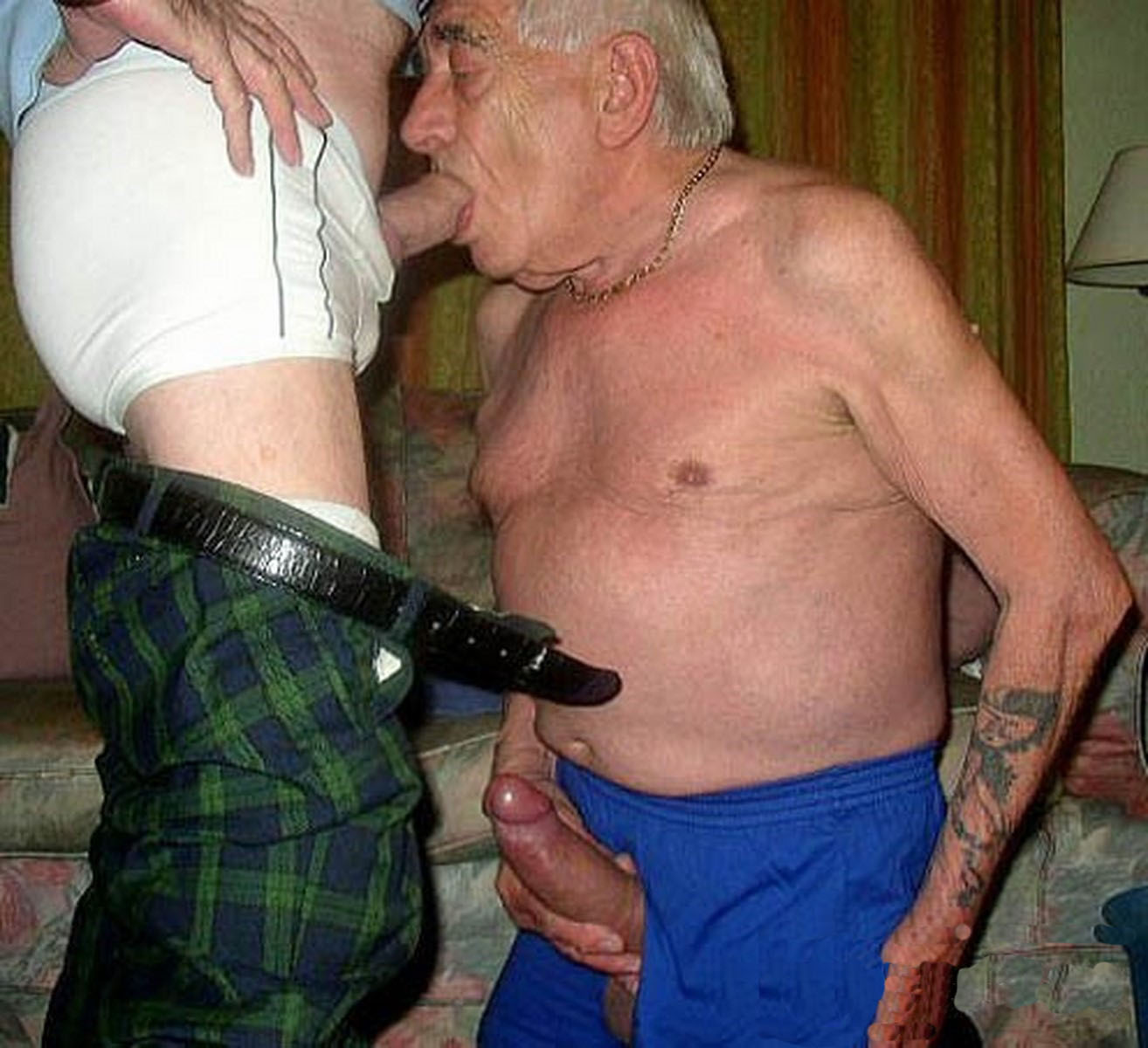 секс с стариком геем фото 104