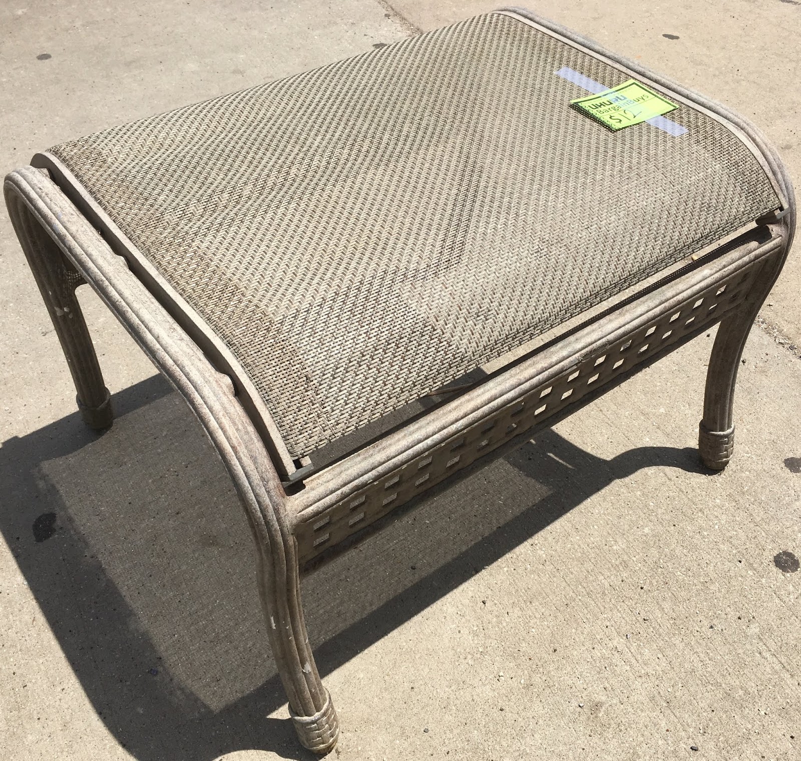 Uhuru Furniture & Collectibles Patio Footrest 12 5 Bargain Buy SOLD