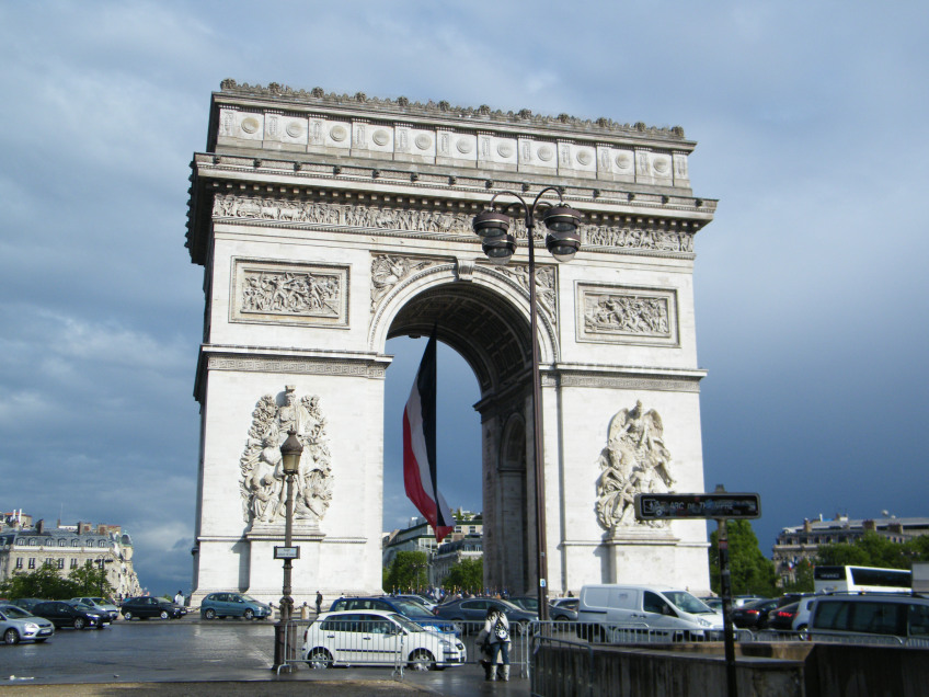 Арка актера. Триумфальная арка в г. Генуя (1923 г.). Триумфальная арка в Чикаго. Париж Елисейские поля и Триумфальная арка. Триумфальная арка Париж столбики.
