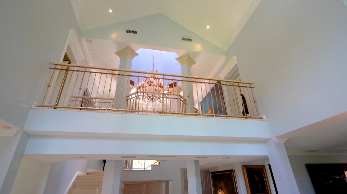 Tour 450 Ridge Rd, Coral Gables Home vs. 22 Interior Design Photos