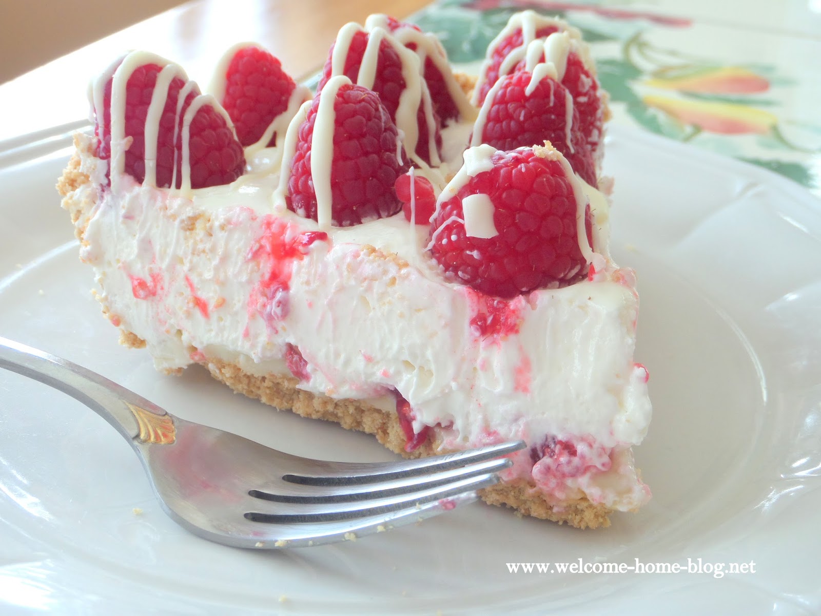 Welcome Home Blog: Raspberry White Chocolate Cheesecake Pie