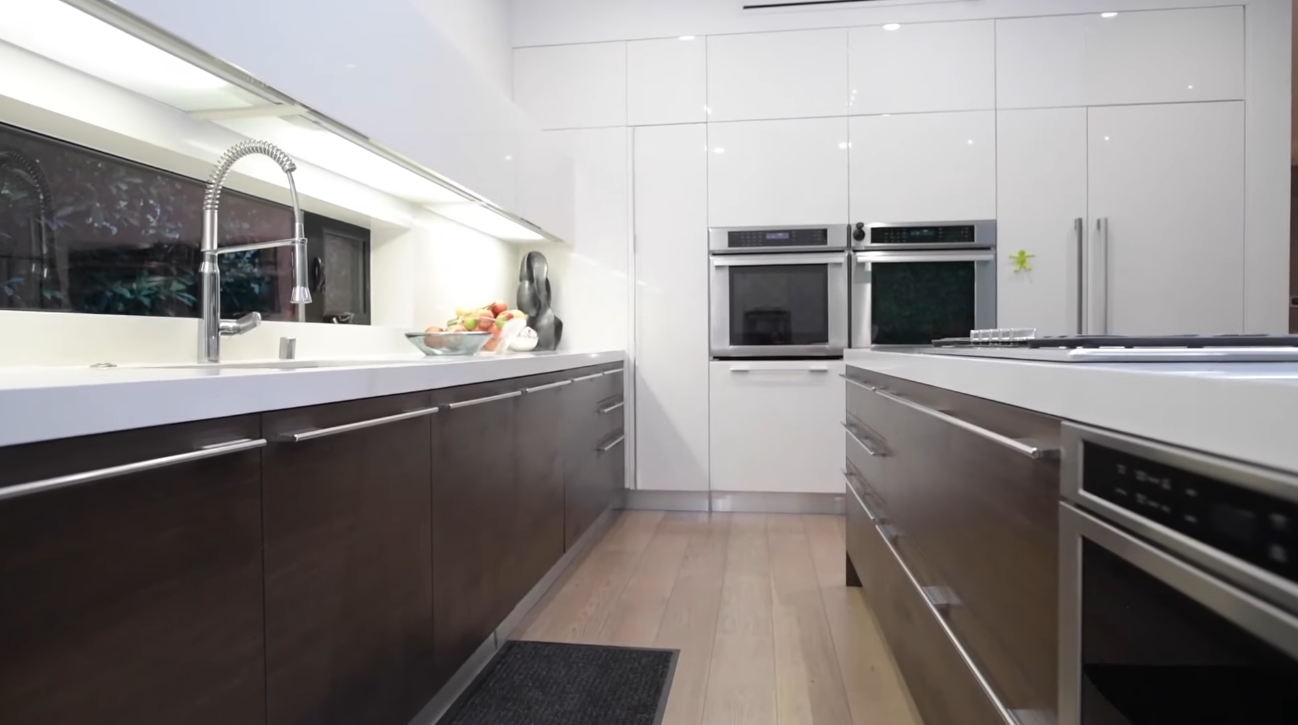 20 Photos vs. 6141 5th Street | Beverly Grove - Luxury Home & Interior Design Video Tour 20 Photos vs. 6141 5th Street | Beverly Grove - Luxury Home & Interior Design Video Tour