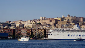 Cagliari as seen by travellers arriving by sea