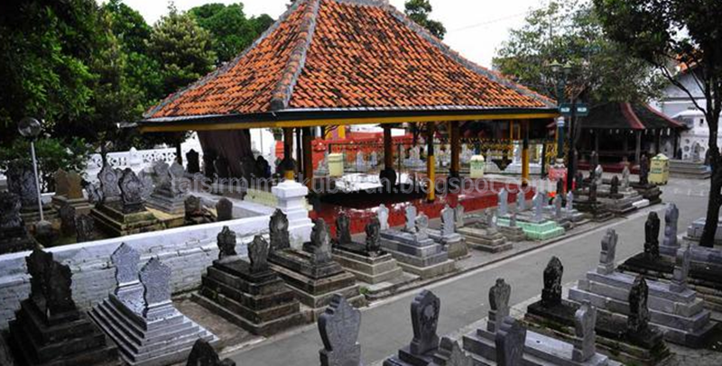 6+ Arti Mimpi Ziarah Ke Makam Wali Songo