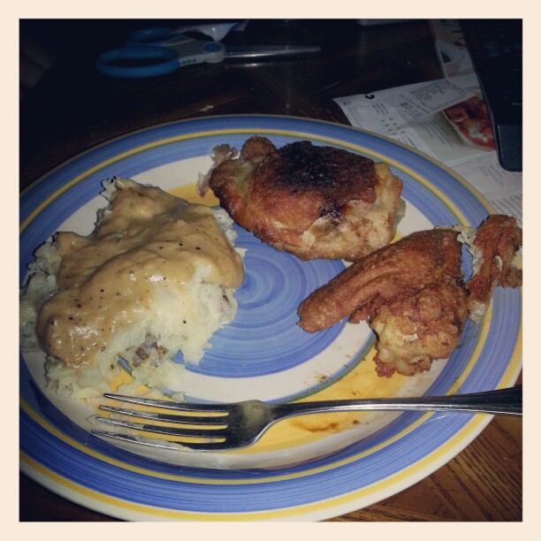 Heat's Kitchen Fried Chicken with Pan Gravy