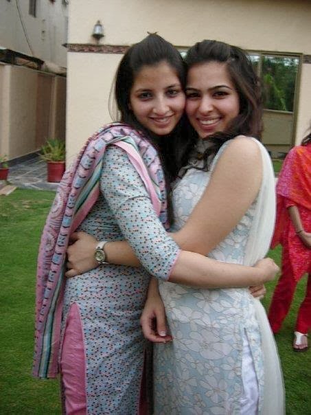 Pakistani Hot Girls Couple Hot Desi Girls Pictures And Wallpapers