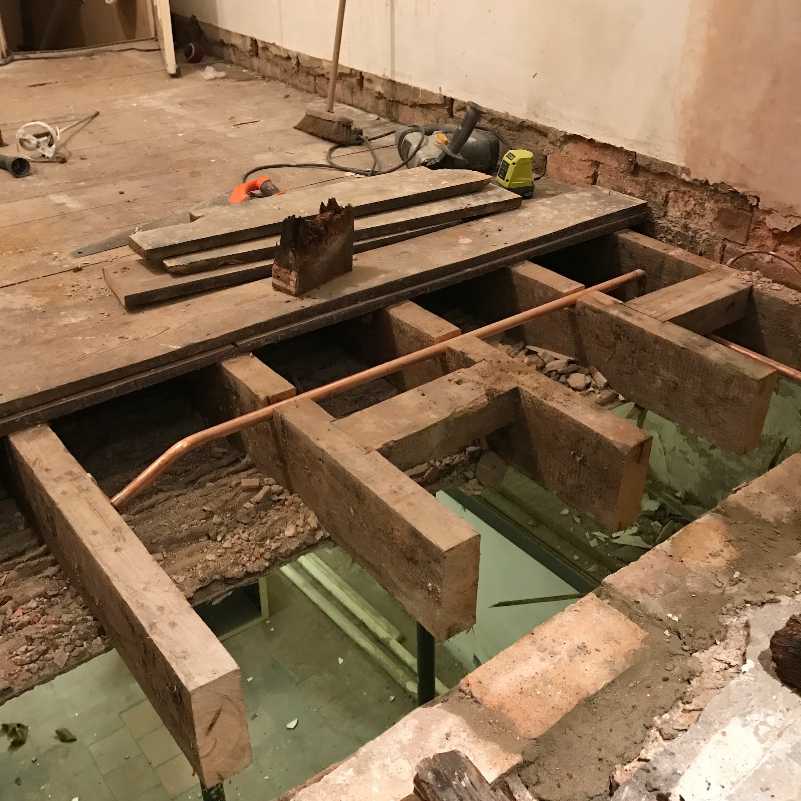 Repairing Rotten Joist Ends Kezzabeth.co.uk DIY, Renovation