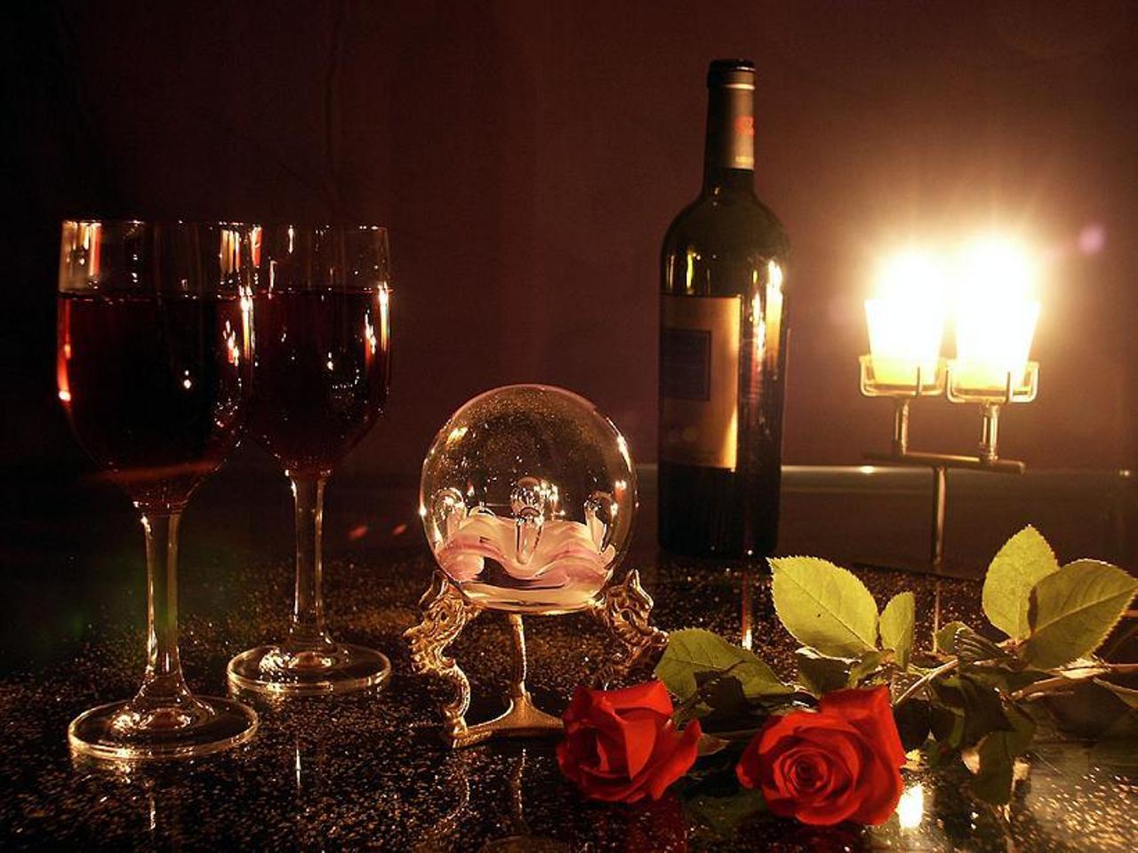 Красивого вечера картинки. Приятного вечера с бокалом вина. Вечер вино цветы. Добрый вечер вино. Уютного романтического вечера.