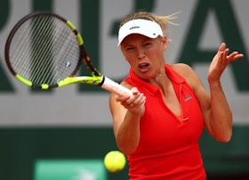 Ostapenko Outclasses Wozniacki to Reach French Semis2