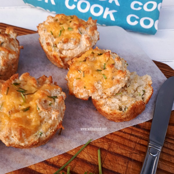 Nothing better than warm Cheddar and Chives muffis slathered with butter ! Perfect as a snack, lunch or breakfast / brunch addition