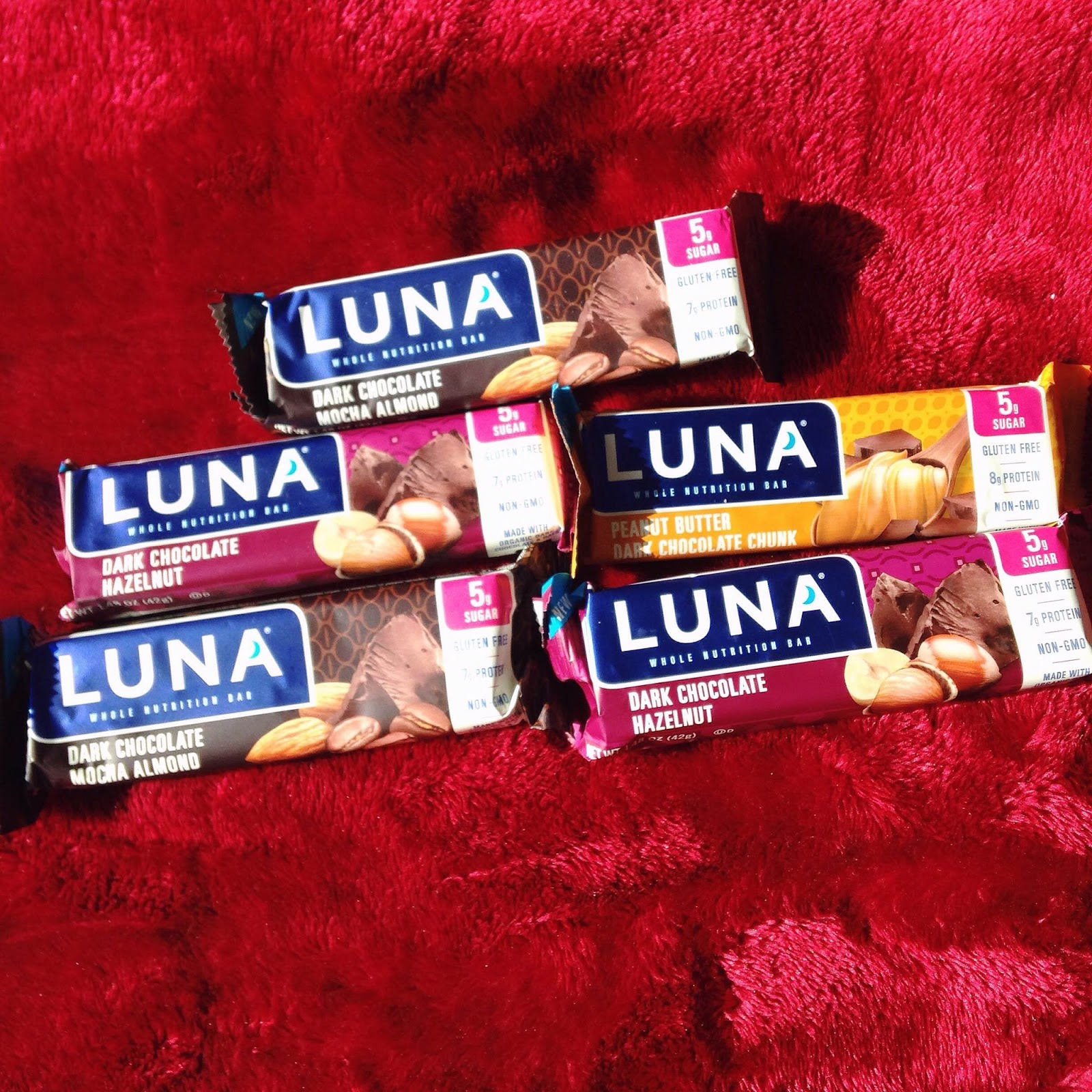 Review Luna Bars Living, Learning, Eating