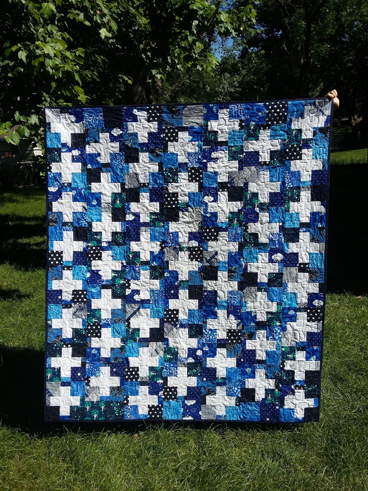 That's Sew Julie Blue Swiss Quilt Finish
