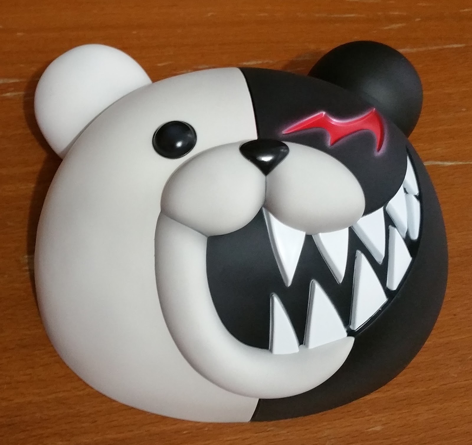 Figure Unboxing and Review: (Part II) Review of Monokuma Base of Nanami Chi...