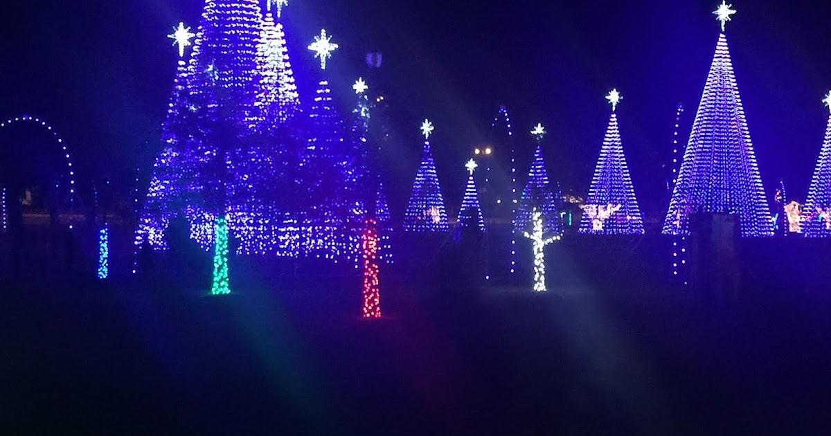 Random Thoughts Christmas lights at Jones Park Gulfport, MS