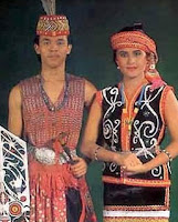 Pakaian Adat Kalimantan Barat