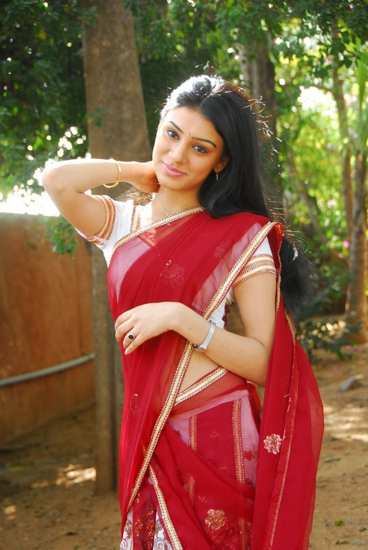 Anchal Shabharwal sexy1 - Anchal Shabharwal in Red Saree 