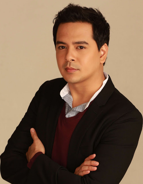 John Lloyd Cruz kumakain sa isang palengke -simple at walang arte! John Lloyd Cruz kumakain sa isang palengke -simple at walang arte!