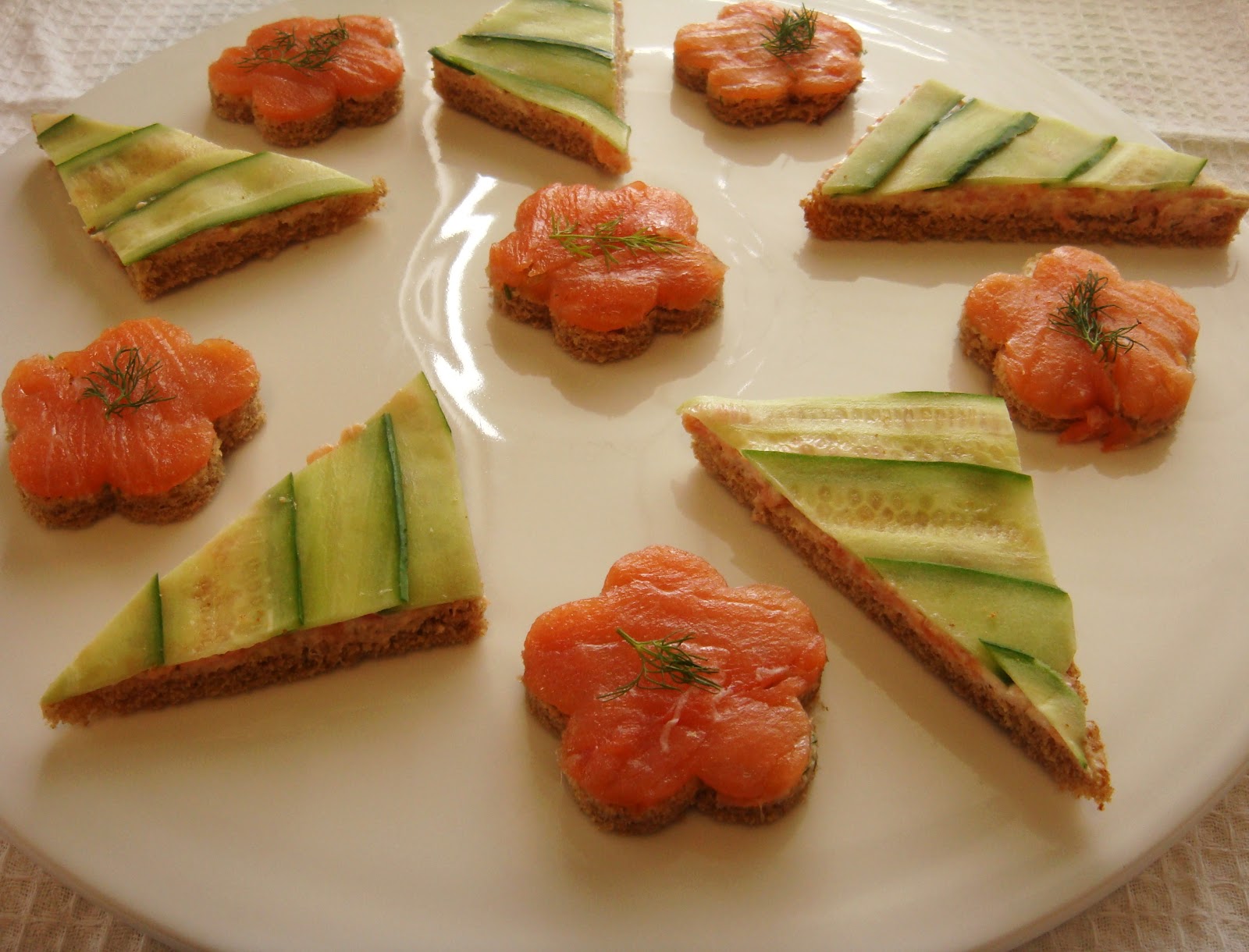 the little olive branch smoked salmon canapes