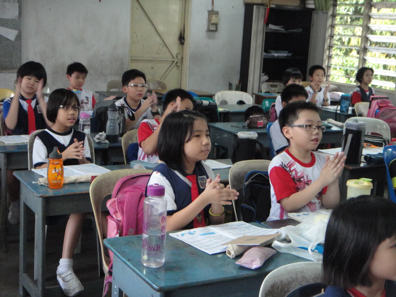 Bahasa Melayu Tahun Satu Seronoknya belajar.....