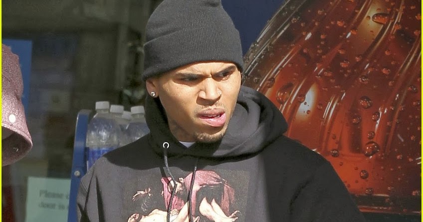 chris brown grey sweatpants
