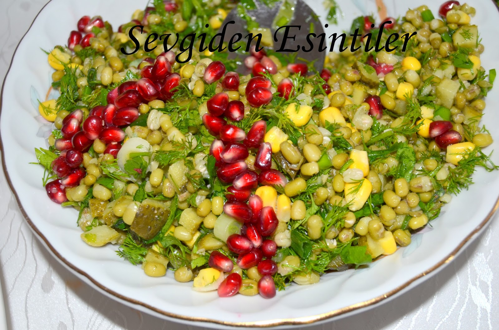 Naneli Fasulye Salatası Naneli Fasulye Salatası