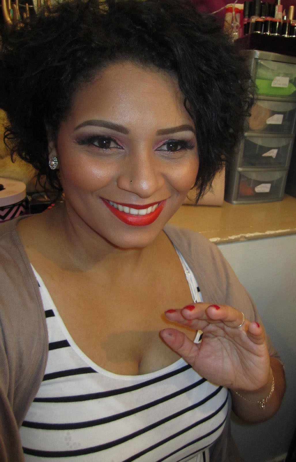 VAIDOSA VICIADA "Lady danger" look ft Mac lady danger lipstick